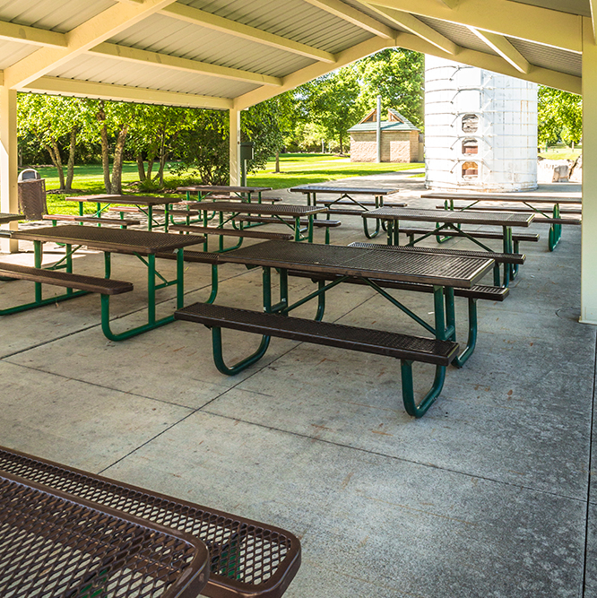 picnic tables at River Heritage Park